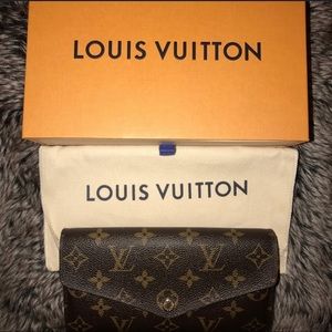 Louis Vuitton Sarah Wallett